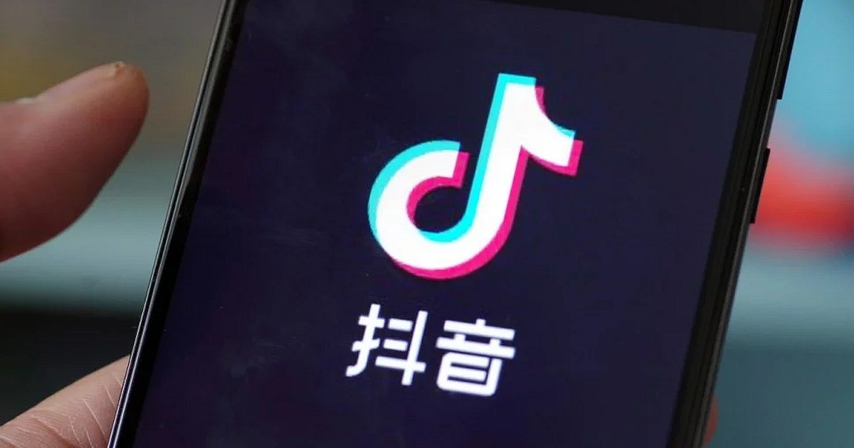 Visual and Auditory Attraction on Tik Tok App